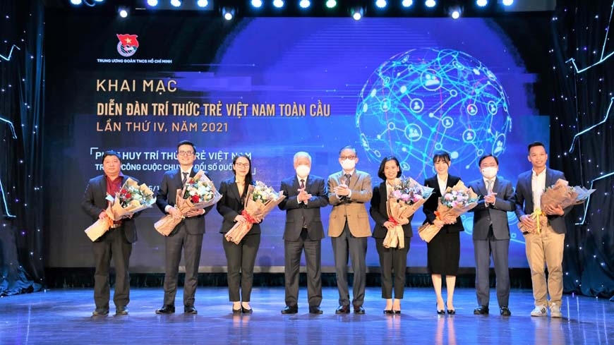 Global forum gathers nearly 200 young Vietnamese intellectuals